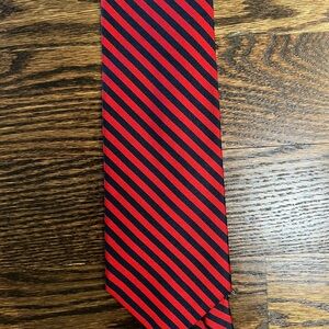 Brooks Brothers Classic Red and Blue Diagonal Striped Tie